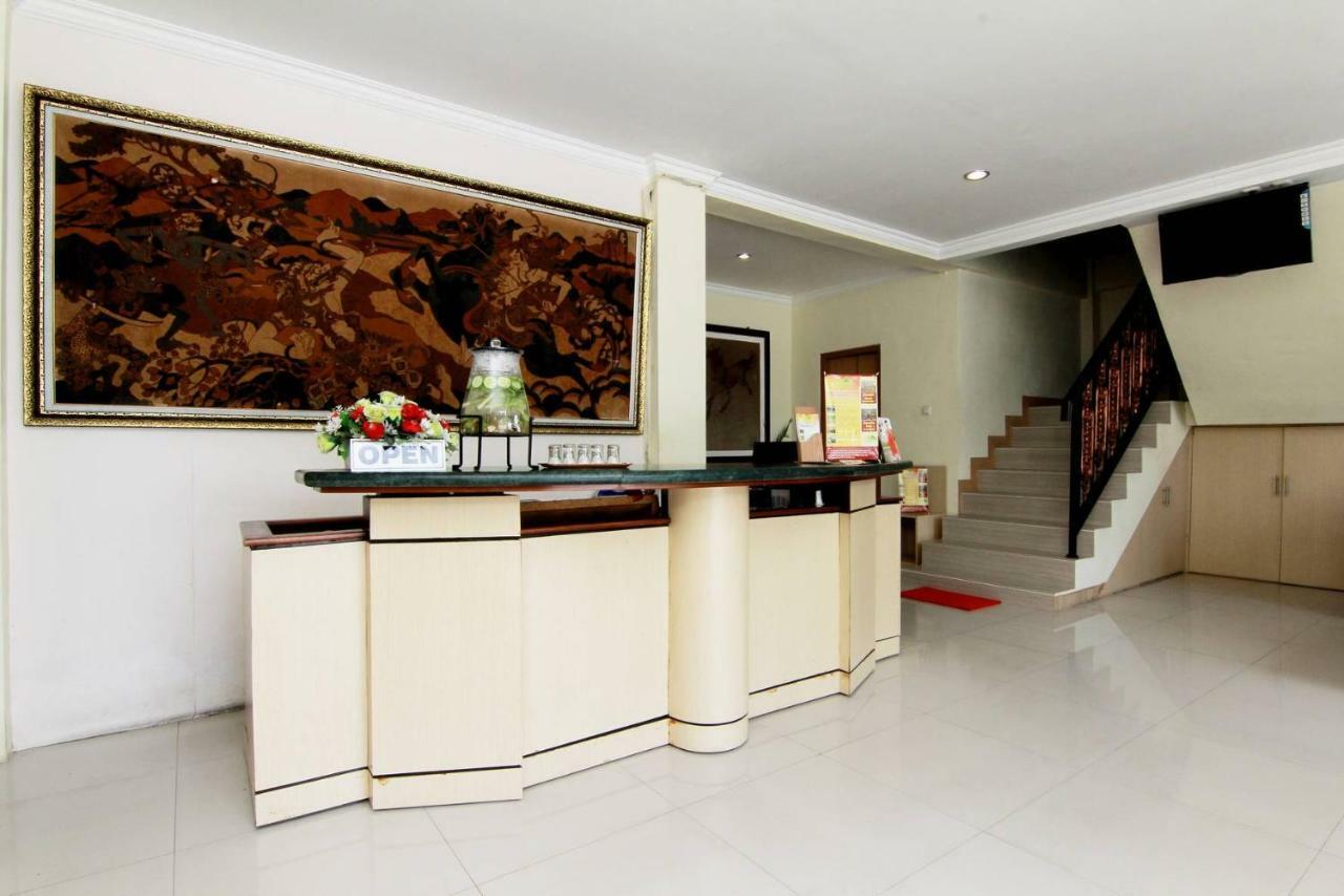 Masrilink'S Guest House Yogyakarta Exterior photo